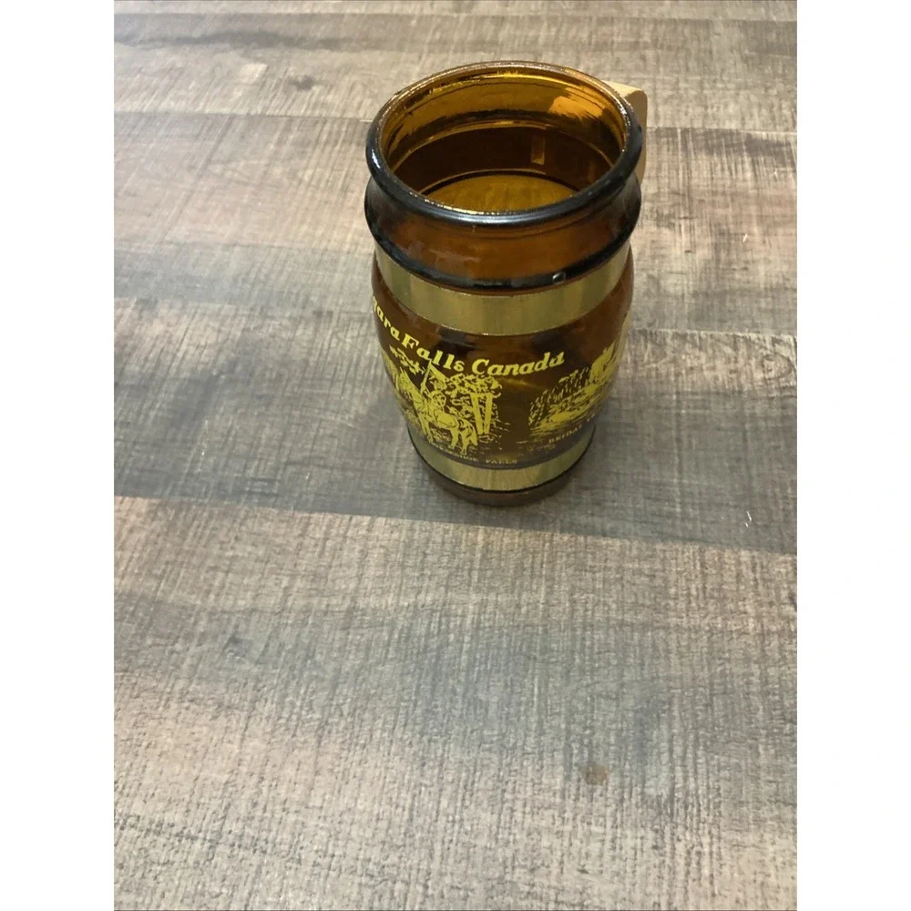 Vintage Niagara Falls, Canada Souvenir Wood Handled‎ Collectible Drinking Mug